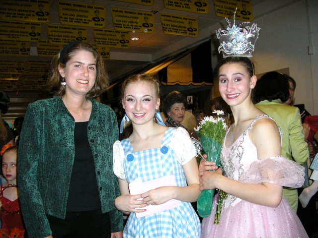 wizardofozdancers.jpg